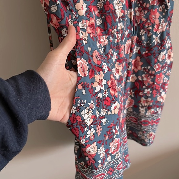 Multi floral flutter sleeve romper - Picture 7 of 11